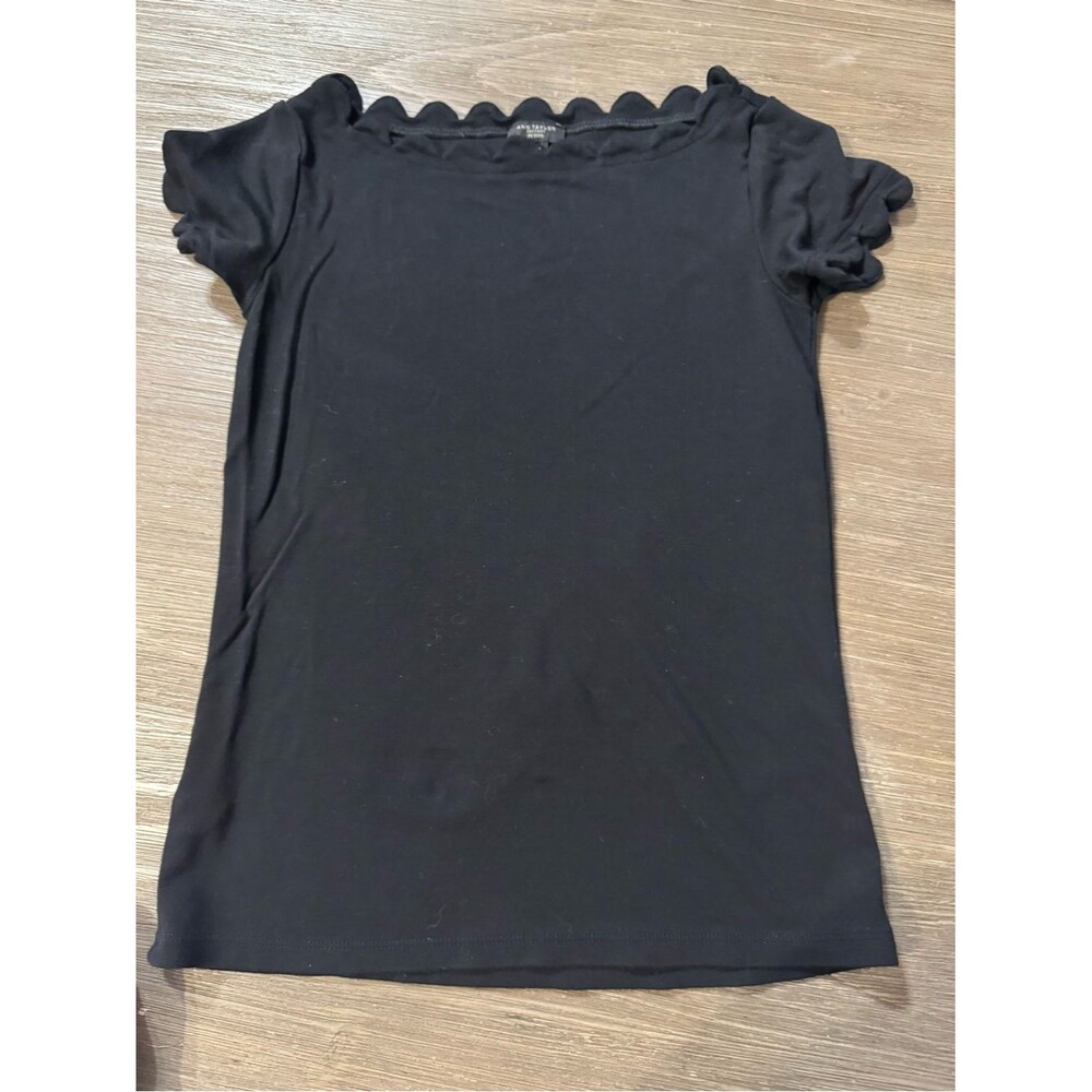 Scalloped neckline short sleeve dress top